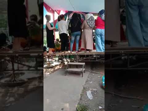 ema ema goyang.  tarik sisstt,,,, "SEMONGKO"