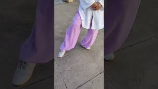 How to Do Tai Chi Stepping (Tai Chi Bu) | Beginner Footwork Tutorial