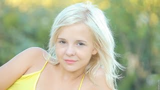 Download lagu Groovin’ to the Beat | Headphone Dance Photoshoot Song || Music Pulse mp3 Download lagu Groovin’ to the Beat | Headphone Dance Photoshoot Song || Music Pulse mp3