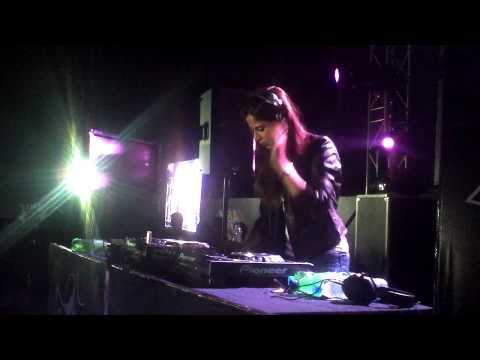 download lagu mp3 mp4 Dj Pearl And Nikhil Wedding, download lagu Dj Pearl And Nikhil Wedding gratis, unduh video klip Dj Pearl And Nikhil Wedding