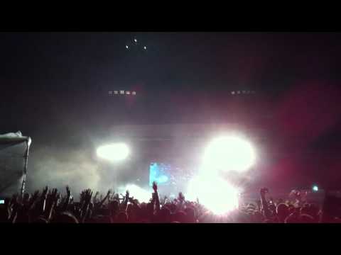 Andain vs Arno Cost - Beautiful Lise (DJ Tiesto LIVE mix @ Cacao Beach, Bulgaria @ 30.07.2011)