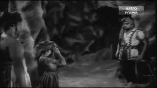 Download lagu Dengar Penyamun Semua, Malam Ini Kita Kerja Overtime! (Ali Baba Bujang Lapok) - Klip Video Retro mp3