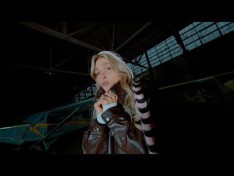 anaïs - juli  (prod. by freddy) (Official Visualizer)