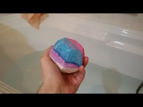 Testing Bath Bomb THE EXPERIMENTER by Lush ♡