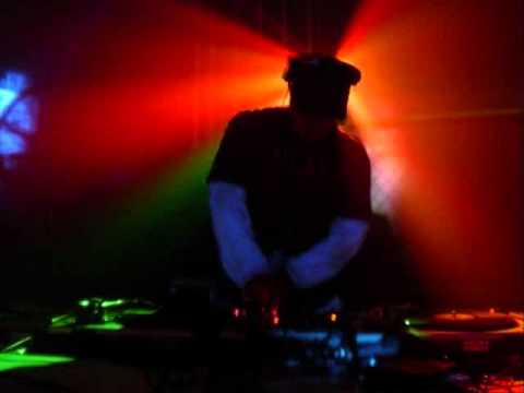 DJ Sikora - Gimmie A Phat Beat