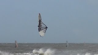 preview picture of video 'Windsurfing Scheveningen 2013 10 27'