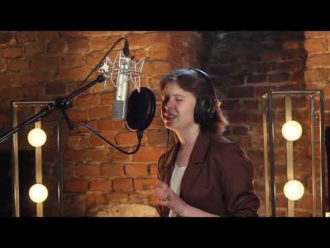 As The World Caves In- Matt Maltese (cover by Martyna Klimek)