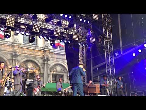 Ben l'Oncle Soul et les Monophonics WALK THE LINE