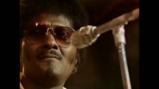 Albert Collins - Listen Here (Live at Montreux 1979)