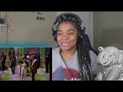 WOW | Barbara Lynn PLAYING The Guitar !