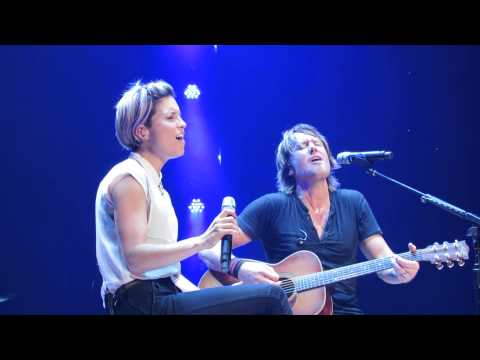 KEITH URBAN (Feat Missy Higgins) BETTER BE HOME SOON LIVE IN MELBOURNE