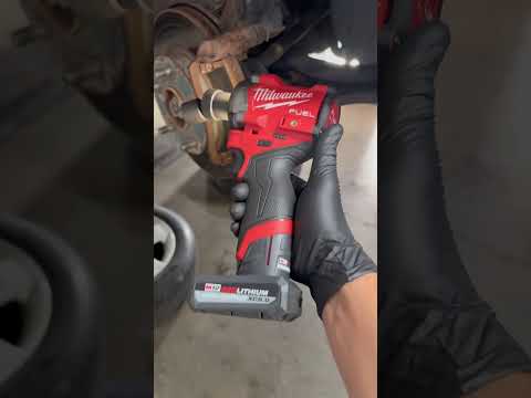 New Milwaukee stubby struggles