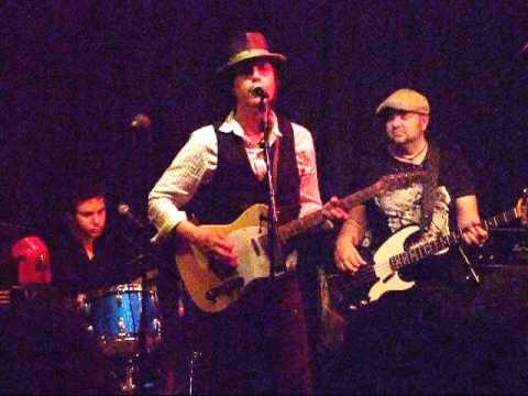 Walk On By-Just to See You Smile 1-29-12, Chuck Prophet & The Mission Express, Armondos