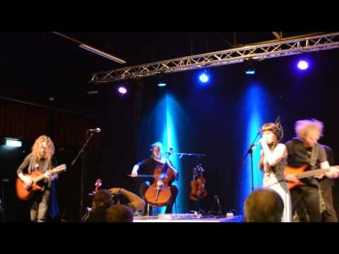 Gothic & Fantasy Beurs 2017 * Shireen - Running from Wolves