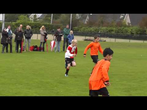 13 okt 2012 PVCV E5 - VV De Meern E5 com 5-4 Mooie actie Daan en prima aanval
