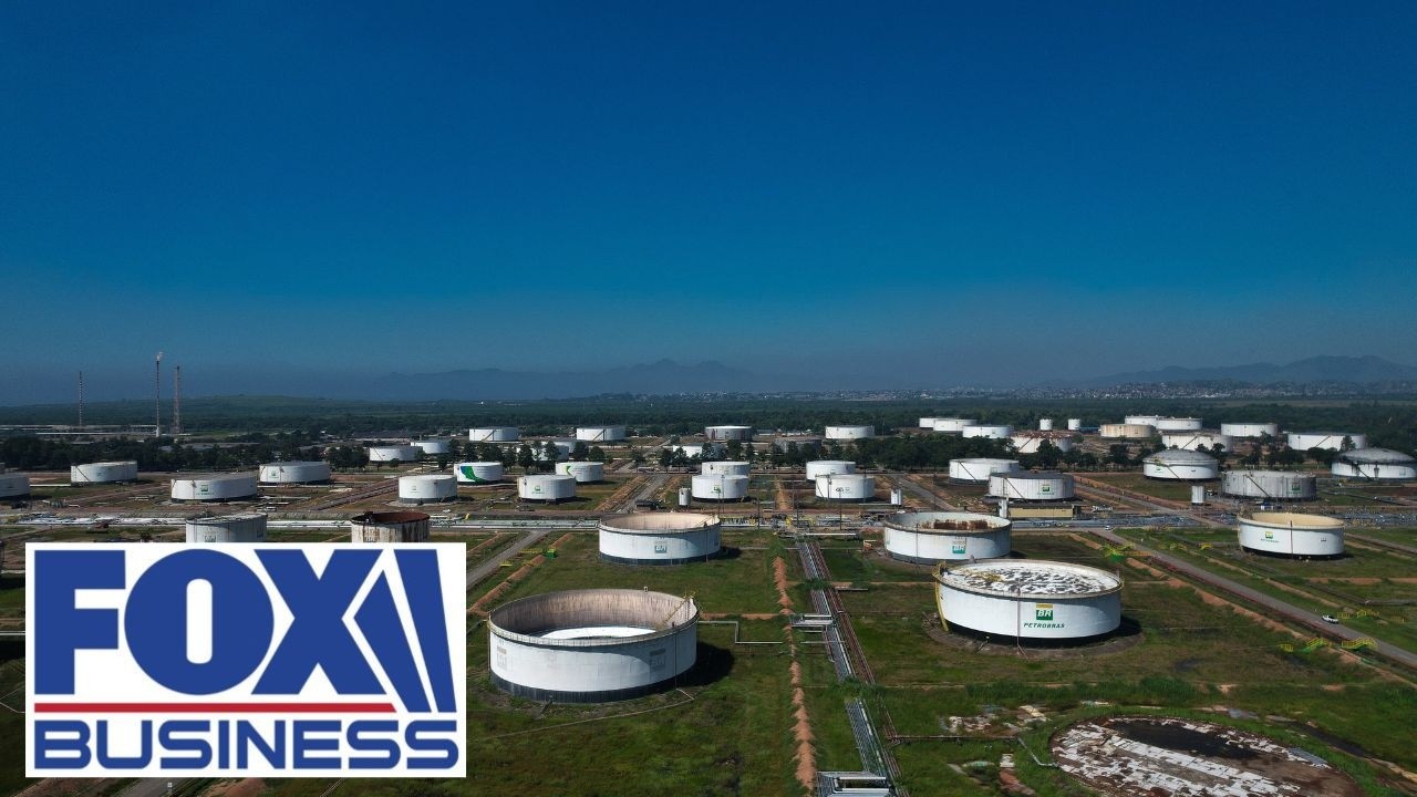 'Buyers pay LESS and sellers get MORE,' economist says