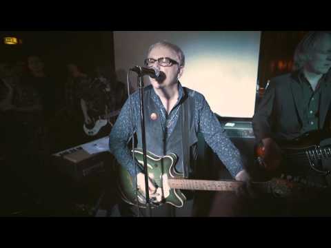 Wreckless Eric & Band perform 