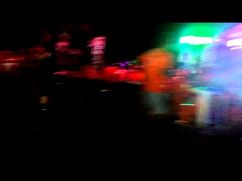 Assim é que se dança carimbó!