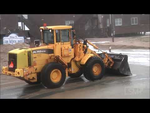 11-17-2019 Buxton/Avon, NC - Nor'Easter - Deer Escaping Storm Surge - Scraping Roads of Sand and Wat