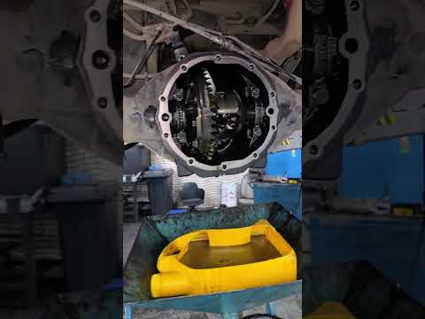 GMC tahoe Rear wheel Axle fitting #auto #mechanic