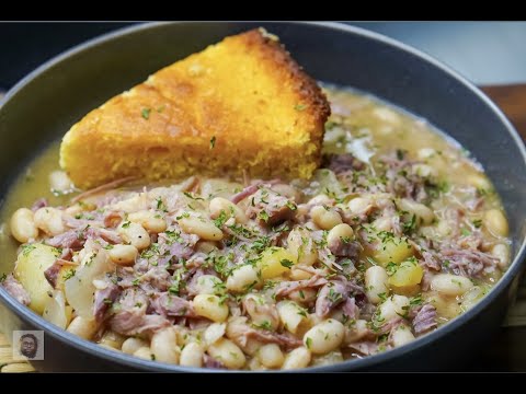 Crock Pot White Beans with Smoked Turkey Soul Food Thursday