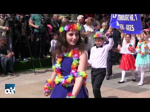 download lagu mp3 mp4 Simfonia Lalelelor Pitesti 2018, download lagu Simfonia Lalelelor Pitesti 2018 gratis, unduh video klip Simfonia Lalelelor Pitesti 2018
