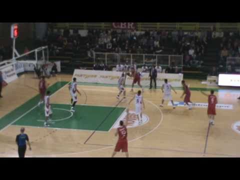 Fastweb Casale Monferrato - Trenkwalder Reggio Emilia (LegA2 2010/11)