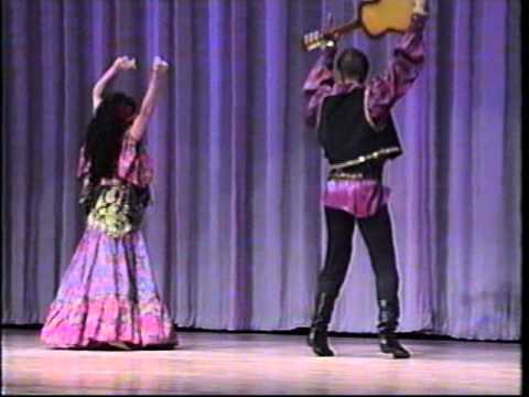 Russian Gypsy folk song "Two Guitars" - Mikhail Smirnov and ensemble Barynya