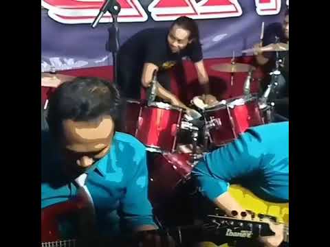 AKSI CAK EKO KENDANG  PUTRA NEW MONATA BERSAMA OM REGINA