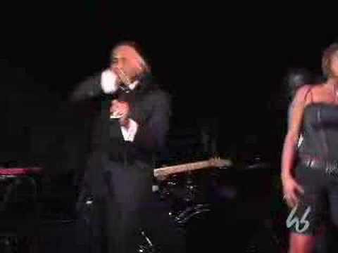 Keite Young "Pressure" Live in Hollywood