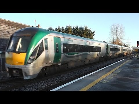 Irish Rail 22000 Class Intercity Train 22322 - Hazelhatch & Celbridge Station