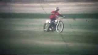preview picture of video 'Romsey Grass Track Solo Motorcycle racing Early 1970's 8mm movie'