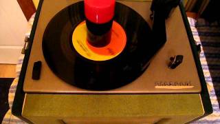 50's CRESCENT MODEL# 453A - Another RCA Licensed 45 RPM Record Player