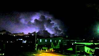 2012.0724-(樹林拍的)天空超詭異景象