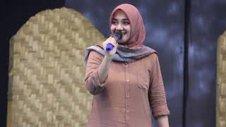 Download lagu FULL SENYUM SAYANG COVER YANIK MEGAWATI mp3