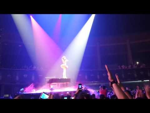 Armin Only Intense Romania Nov 2014 - Laura Jansen Sound Of The Drums