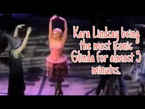 Kara Lindsay being THE MOST ICONIC Glinda for almost 5 minutes