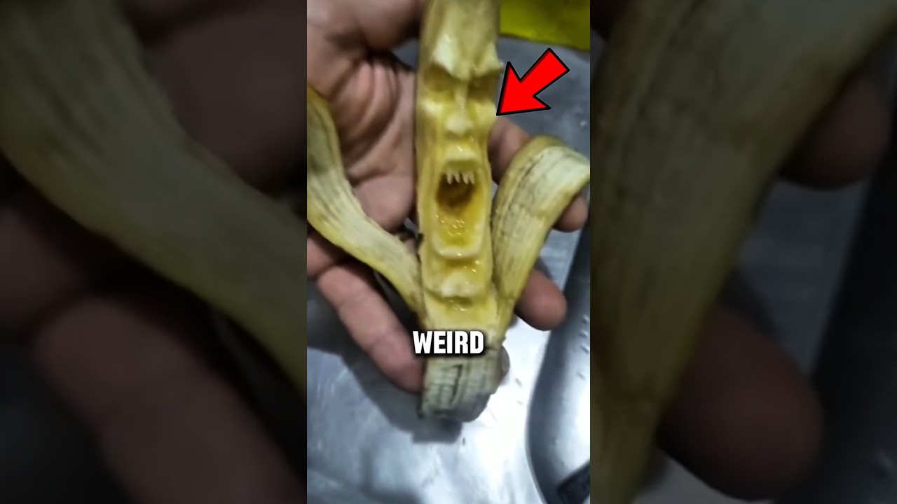 Banana Under the Microscope😱🔬