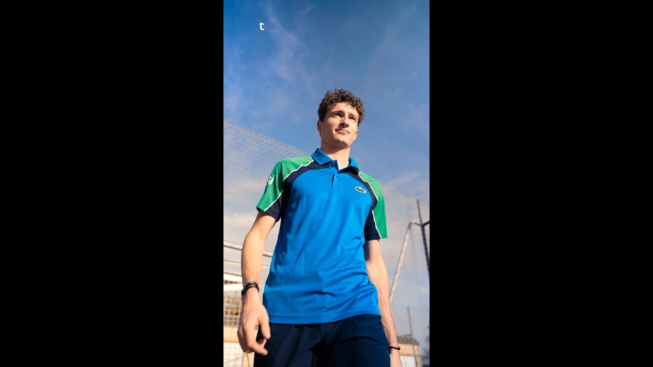 Ugo Humbert inaugura a quadra de tênis reformada pelo programa #Renault #GiveMe5 na França.