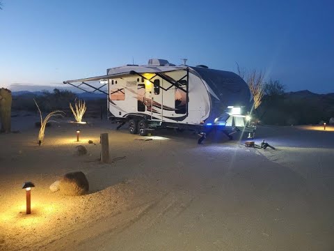 E1 Best Boondocking Camper Lance 2212 Toy Hauler