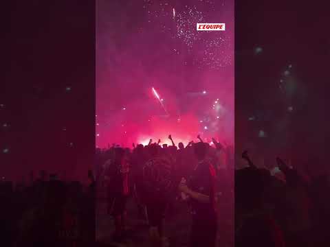 🏆​🙌​ Les célébrations se poursuivent toute la nuit à Paris #psg #football #parissaintgermain