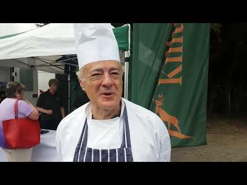 Allan from Killua Castle introducing #bussessions #raydolan #frommullingarinmullingar