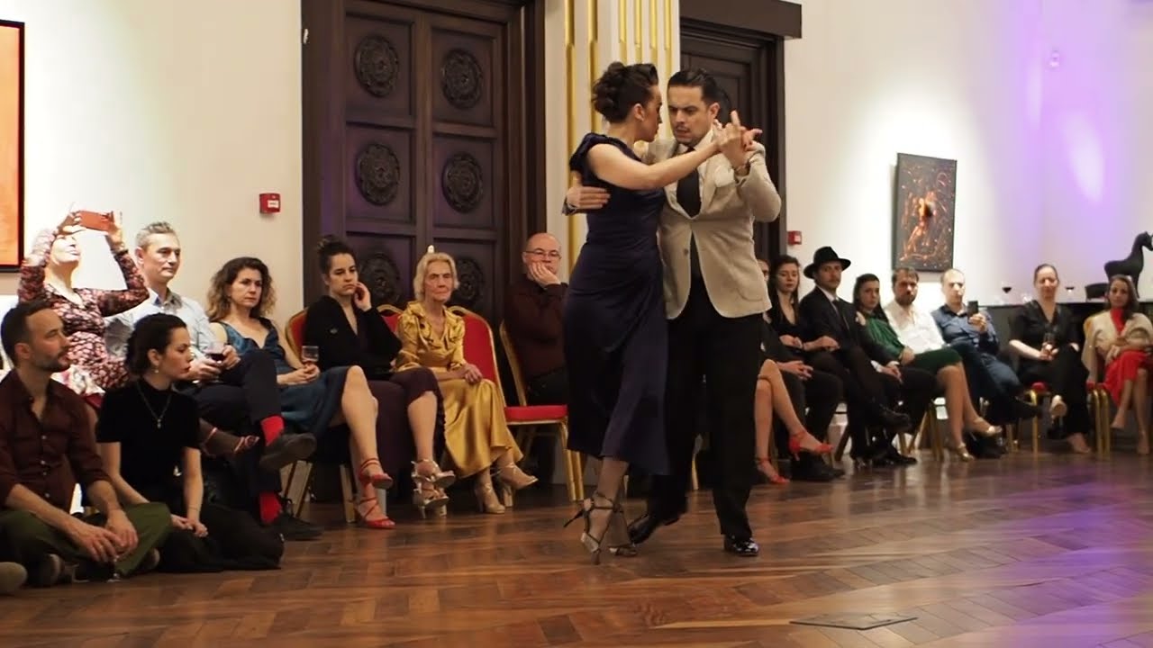 Magdalena Myszka & Rava Azeredo da Silveira 1/4