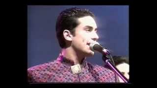 Pero Que Necesidad Lyrics English Translation