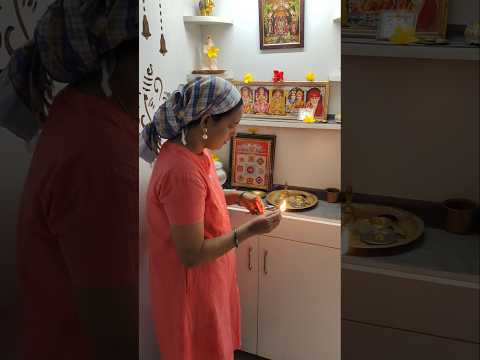 ఇంట్లో దీపం పెట్టేటప్పుడు పాటించాల్సిన నియమాలు#trending #viralshorts #shortsfeed #telugu #pooja#yt