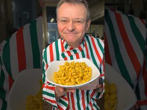 TORTELLINI IN BRODO DI CAPPONE..grazie all’amico @francotrentalancequellovero 👨🍳🥂🎅🐓🍾😋 #food