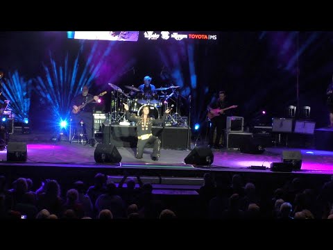 Pat Dunn, “Can’t Help Falling in Love” - video by Susan Quinn Sand