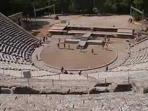 Греция. Античный театр в Эпидавре.