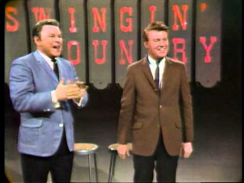 Roy Clark tells Rusty Draper a joke- Swingin' Country 1966