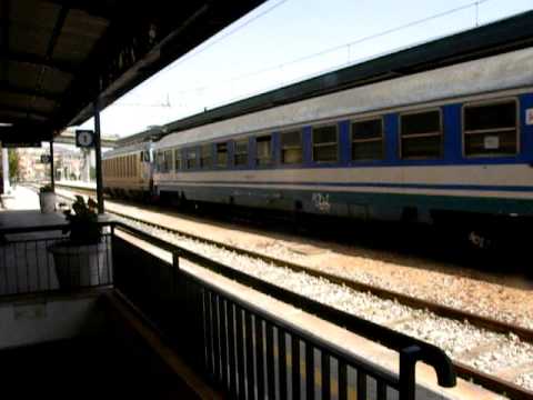 EXP FRECCIA DEL SUD IN TRAINSITO AD AGRIGENTO BASSA